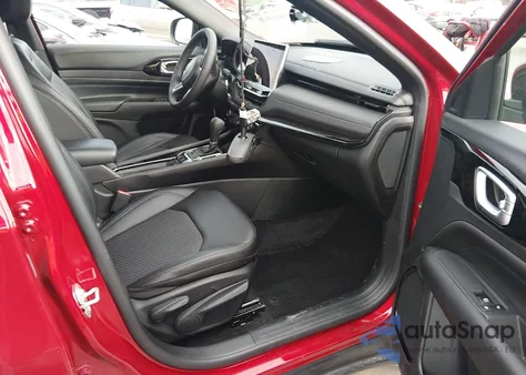 2025 Jeep Compass Latitude 4X4 z USA, uszkodzony, nr VIN 3C4NJDBN7ST607358